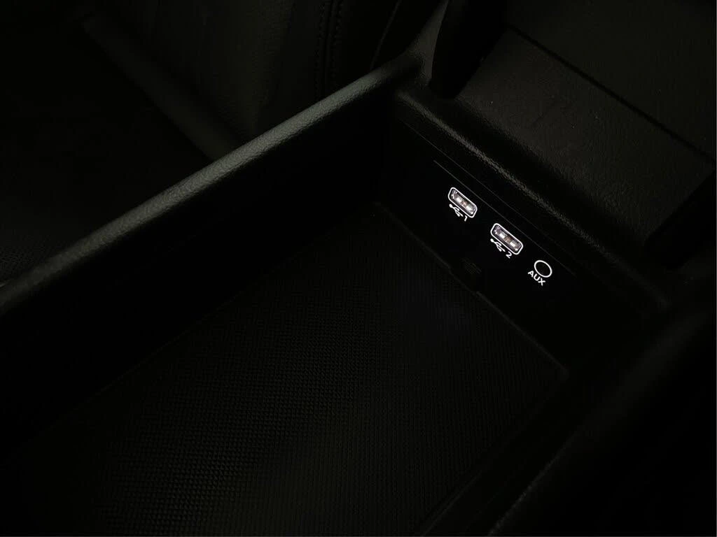 Audi A4 Quattro* АвтоКредит* (ЦЕНА ДО БГ), снимка 10 - Автомобили и джипове - 54039501