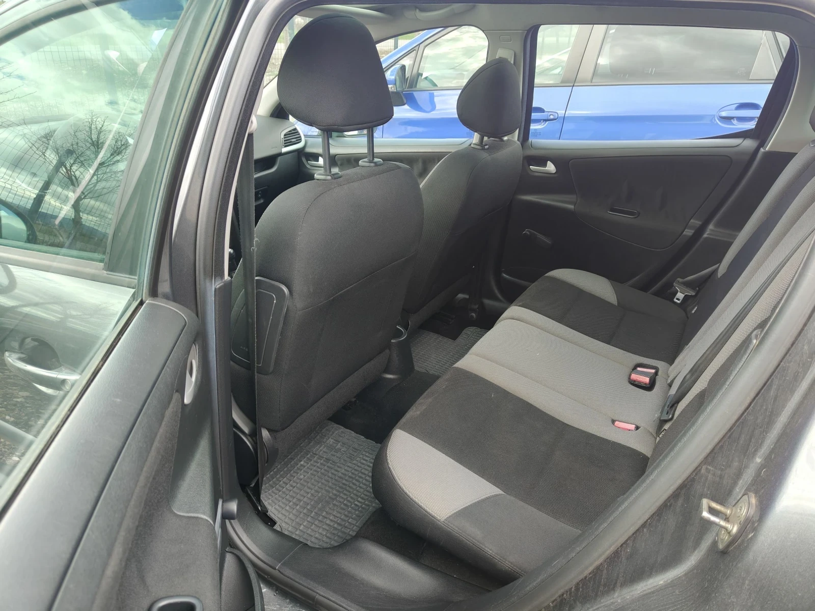 Peugeot 207 1.4i, снимка 16 - Автомобили и джипове - 54088226