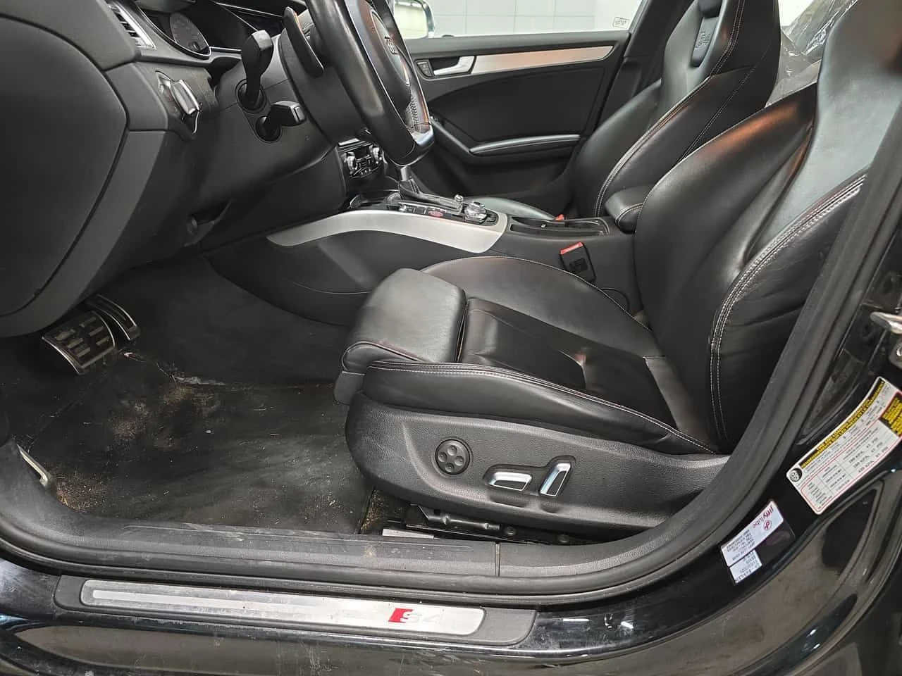 Audi S4 Technik /B&O/CAMERA/ГУМИ С ДЖАНТИ /КЛИП НА МОТОРА , снимка 16 - Автомобили и джипове - 54107098