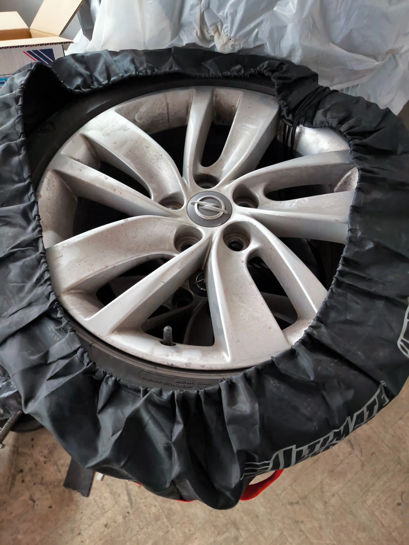 Opel Insignia, снимка 13 - Автомобили и джипове - 54233316