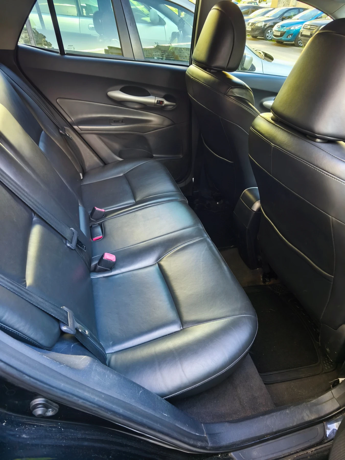 Toyota Auris, снимка 10 - Автомобили и джипове - 54386828
