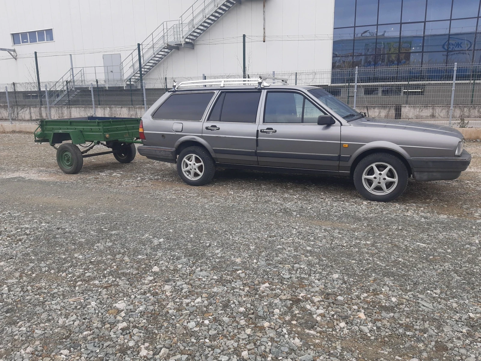 VW Passat 32b 1.6, снимка 2 - Автомобили и джипове - 54485409