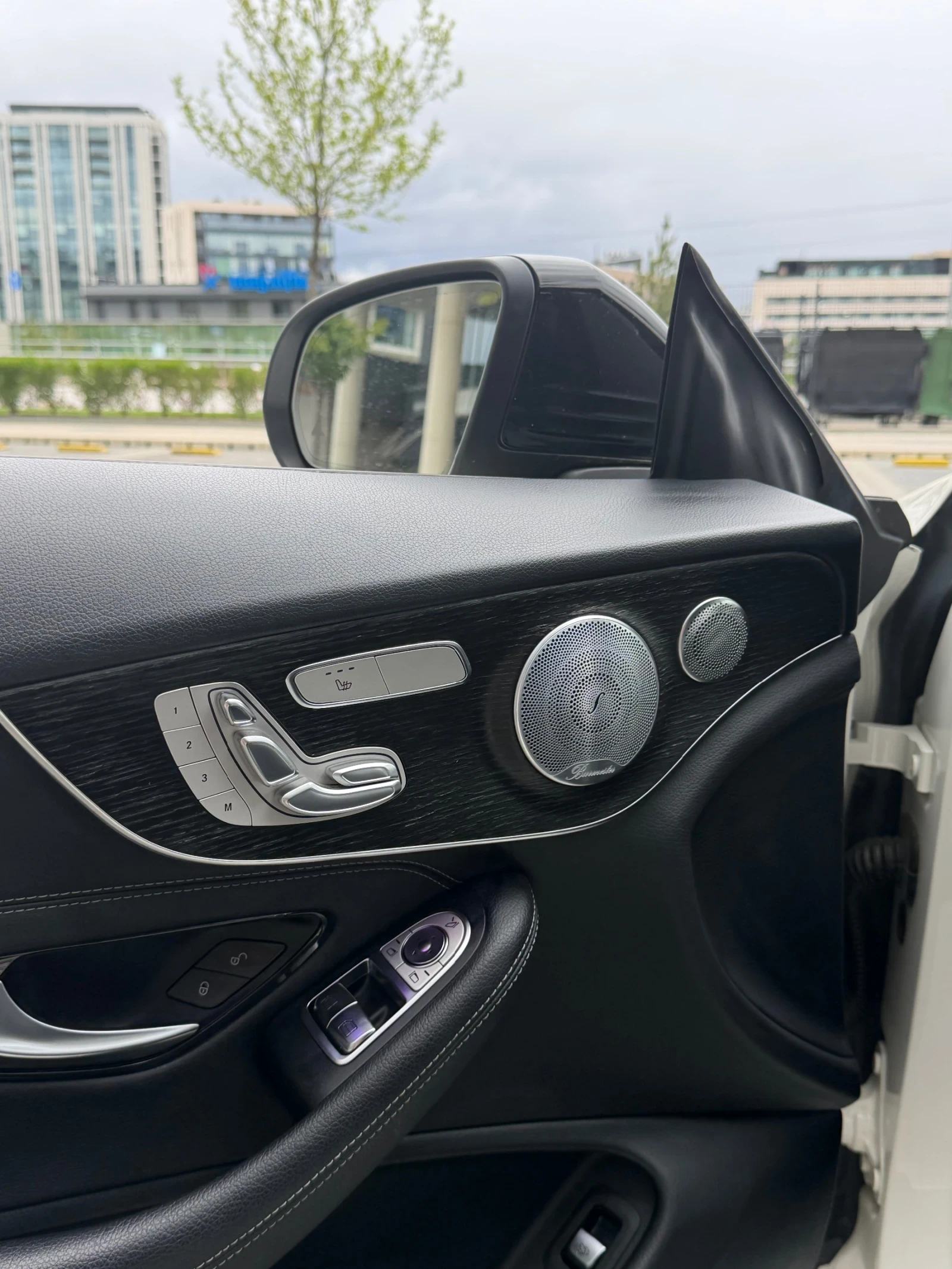 Mercedes-Benz C 300 Coupe AMG / Burmester / 4Matic / Pano, снимка 10 - Автомобили и джипове - 54608062