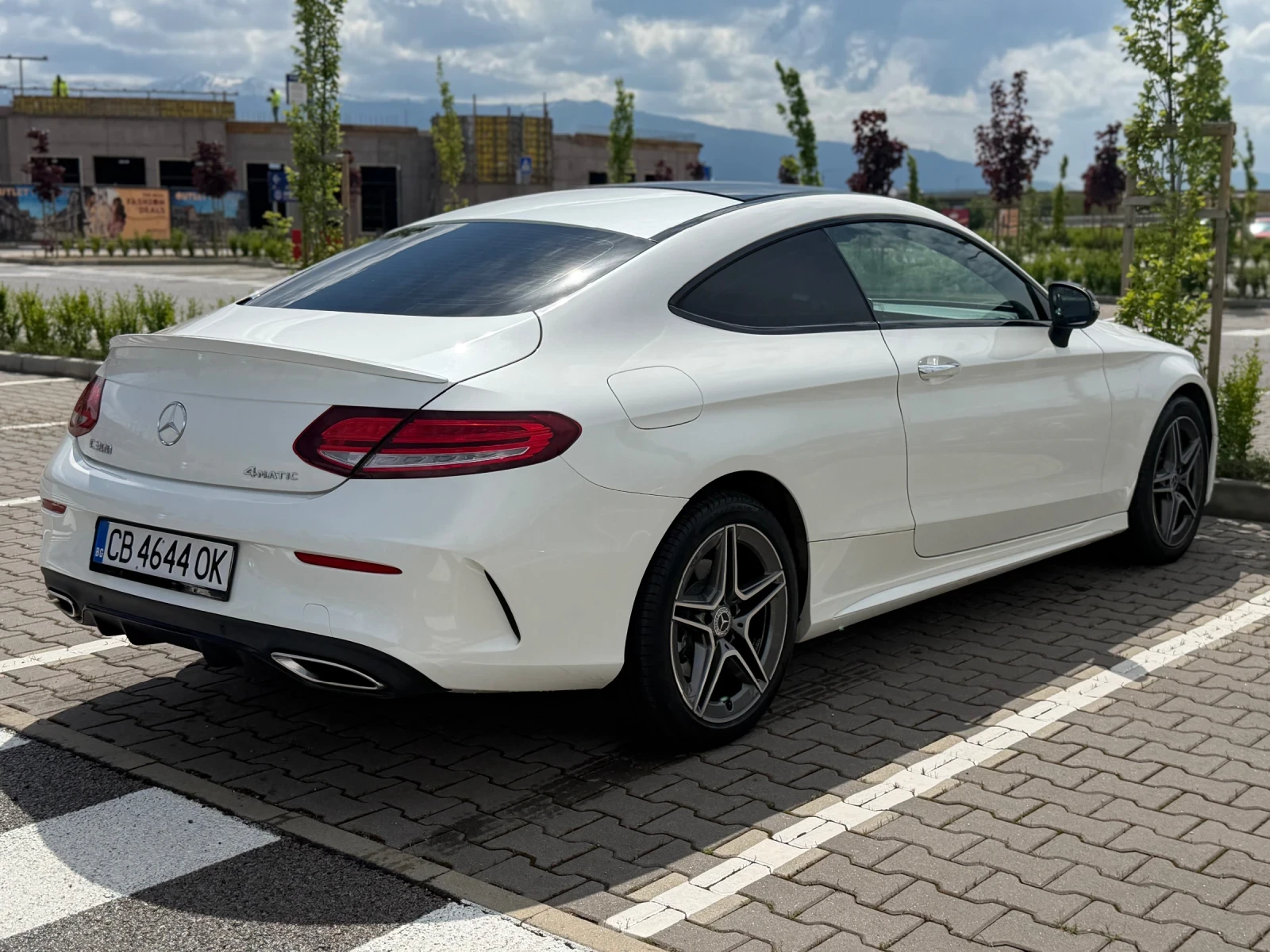 Mercedes-Benz C 300 Coupe AMG / Burmester / 4Matic / Pano, снимка 7 - Автомобили и джипове - 54608062