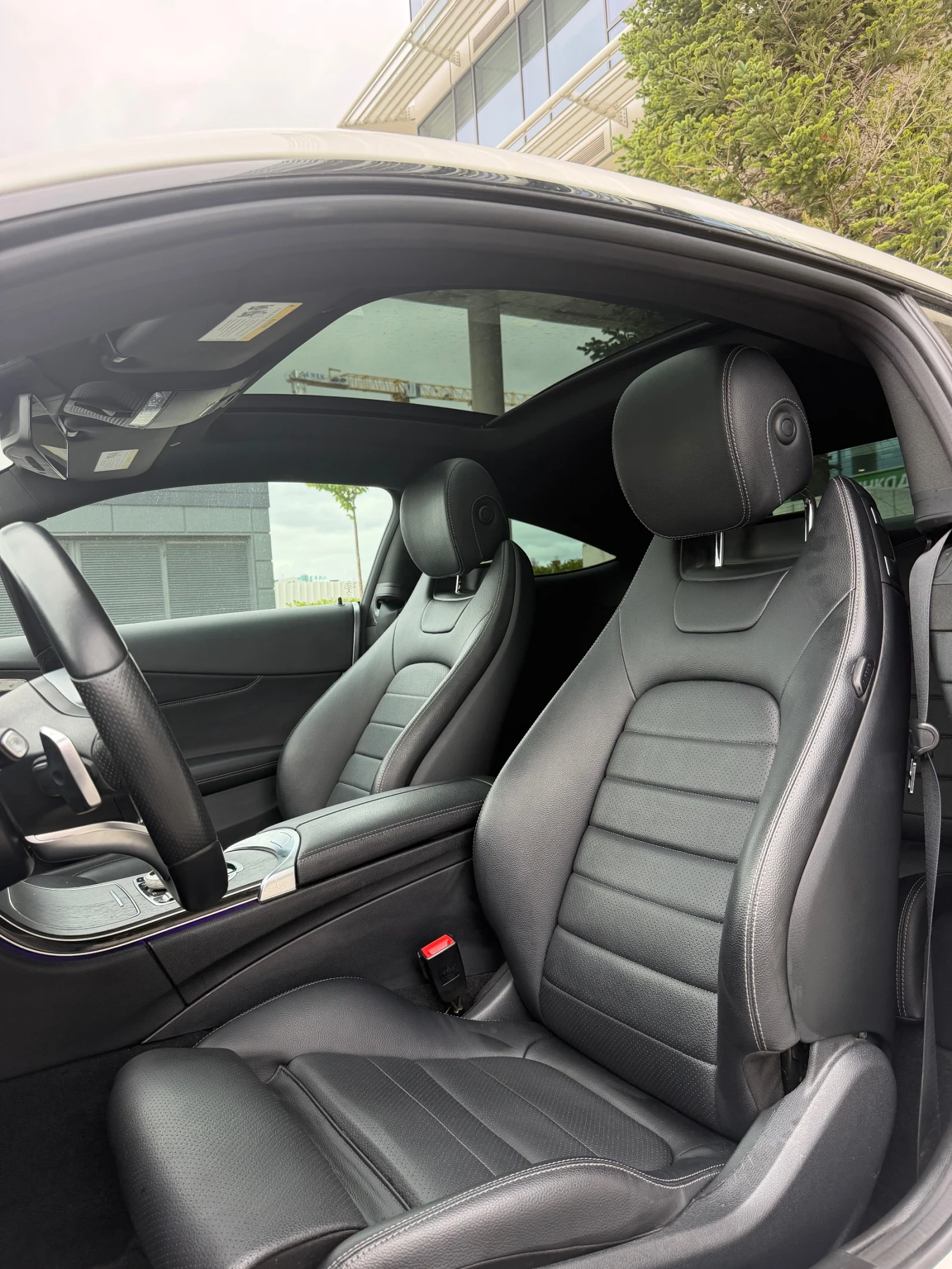 Mercedes-Benz C 300 Coupe AMG / Burmester / 4Matic / Pano, снимка 11 - Автомобили и джипове - 54608062