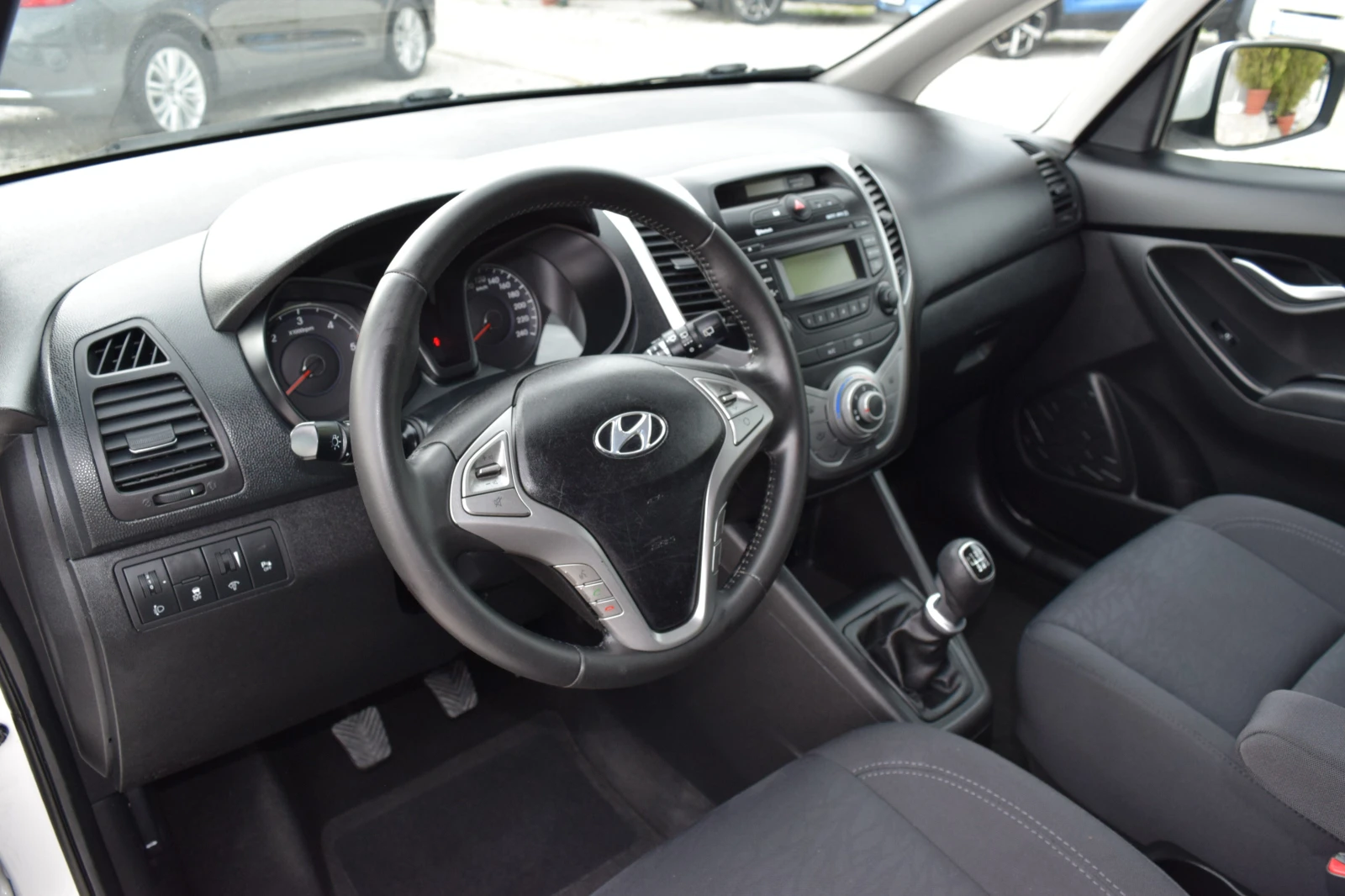 Hyundai Ix20 1.4crdi* 90 kc* Euro5B* , снимка 10 - Автомобили и джипове - 54776669