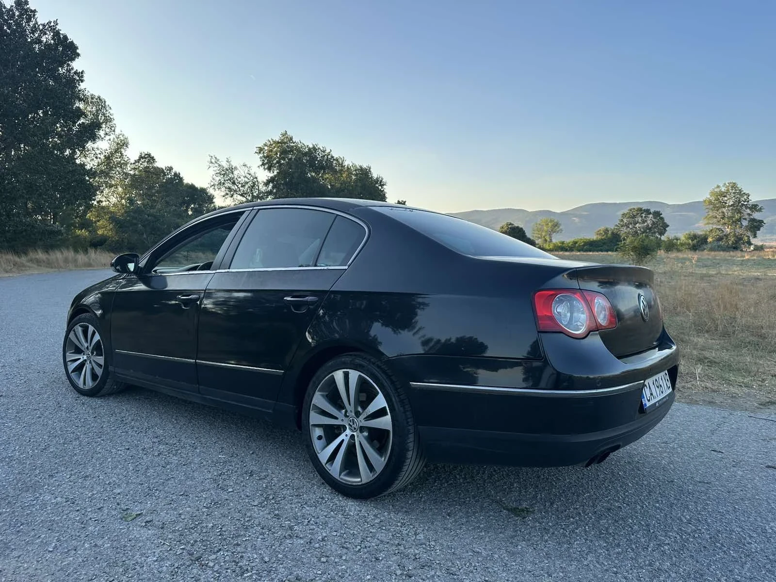 VW Passat, снимка 2 - Автомобили и джипове - 55950255