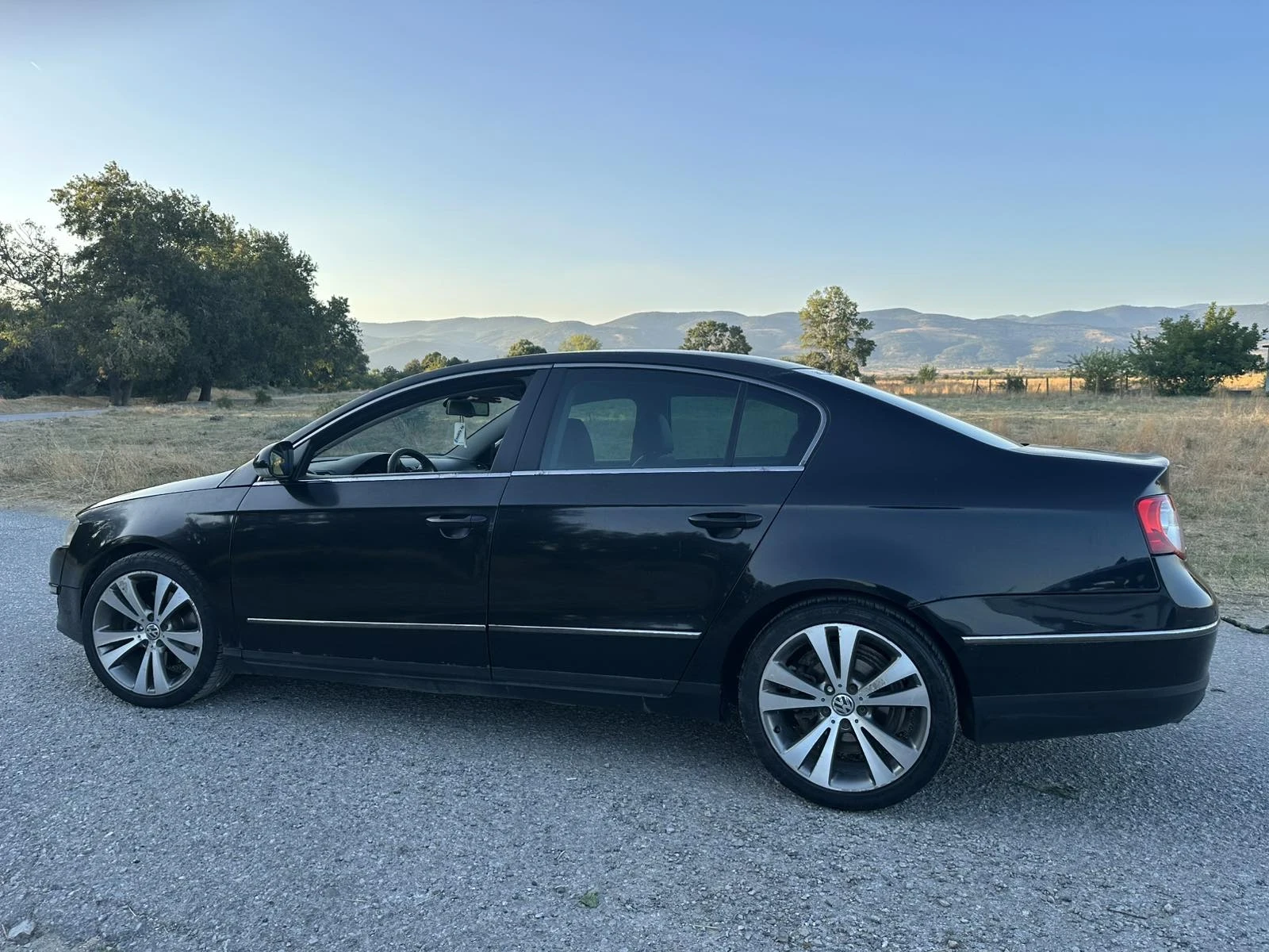 VW Passat, снимка 5 - Автомобили и джипове - 55950255
