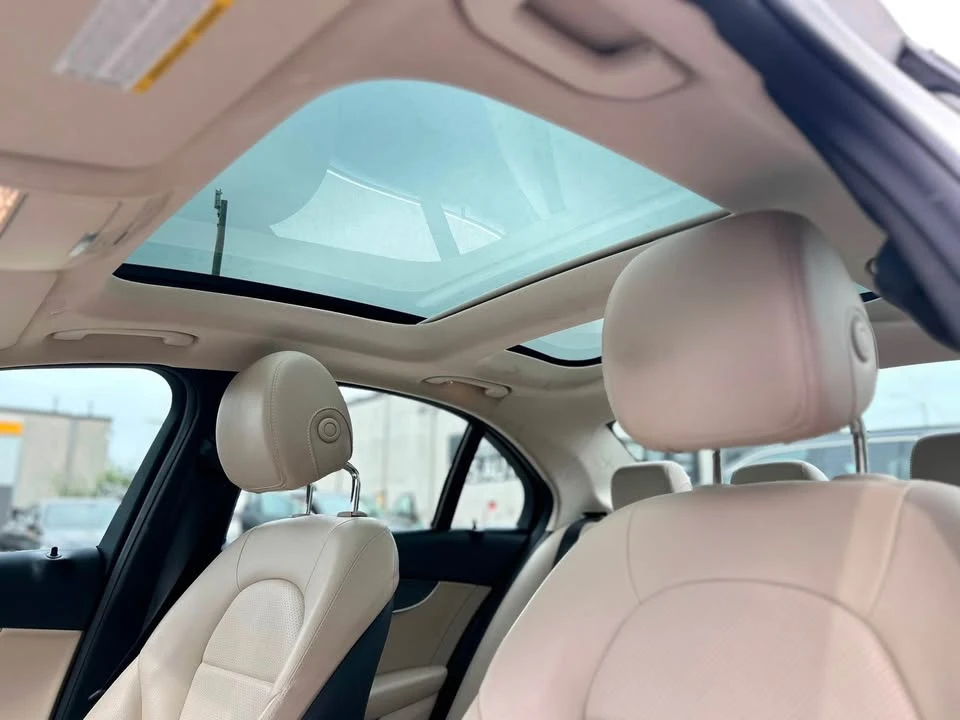 Mercedes-Benz C 300 DISTRONIC* 360КАМЕРИ* ФИКСИРАНА ЦЕНА* , снимка 10 - Автомобили и джипове - 56073209