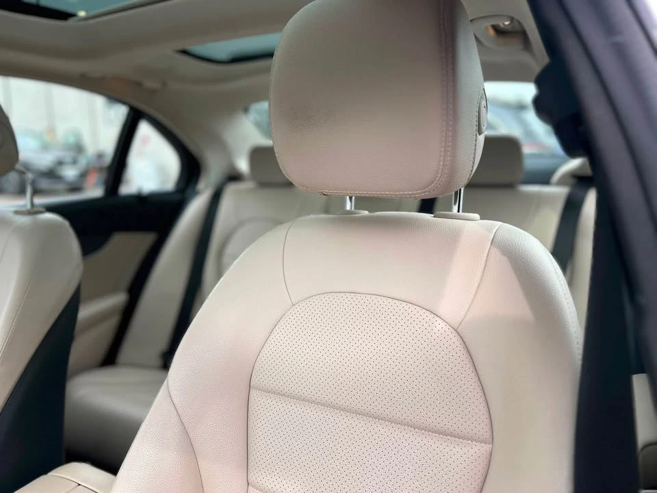 Mercedes-Benz C 300 DISTRONIC* 360КАМЕРИ* ФИКСИРАНА ЦЕНА* , снимка 13 - Автомобили и джипове - 56073209