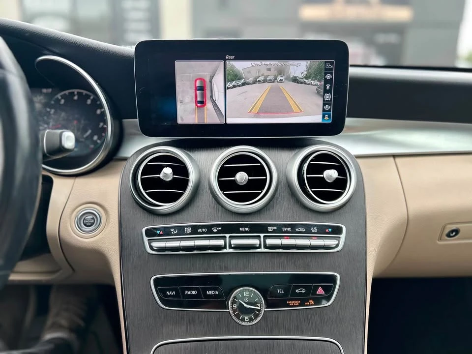 Mercedes-Benz C 300 DISTRONIC* 360КАМЕРИ* ФИКСИРАНА ЦЕНА* , снимка 9 - Автомобили и джипове - 56073209