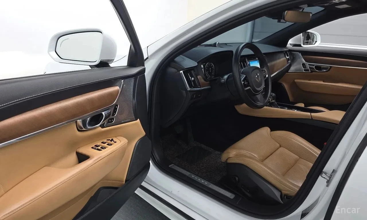 Volvo S90 T5 Inscription| BOWERS| HUD| ОБДУХ| 360| ПАМЕТ, снимка 10 - Автомобили и джипове - 56114106