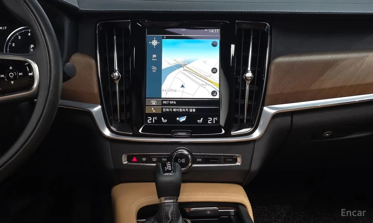 Volvo S90 T5 Inscription| BOWERS| HUD| ОБДУХ| 360| ПАМЕТ, снимка 13 - Автомобили и джипове - 56114106