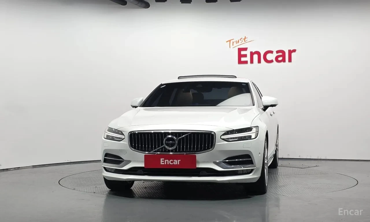 Volvo S90 T5 Inscription| BOWERS| HUD| ОБДУХ| 360| ПАМЕТ, снимка 3 - Автомобили и джипове - 56114106