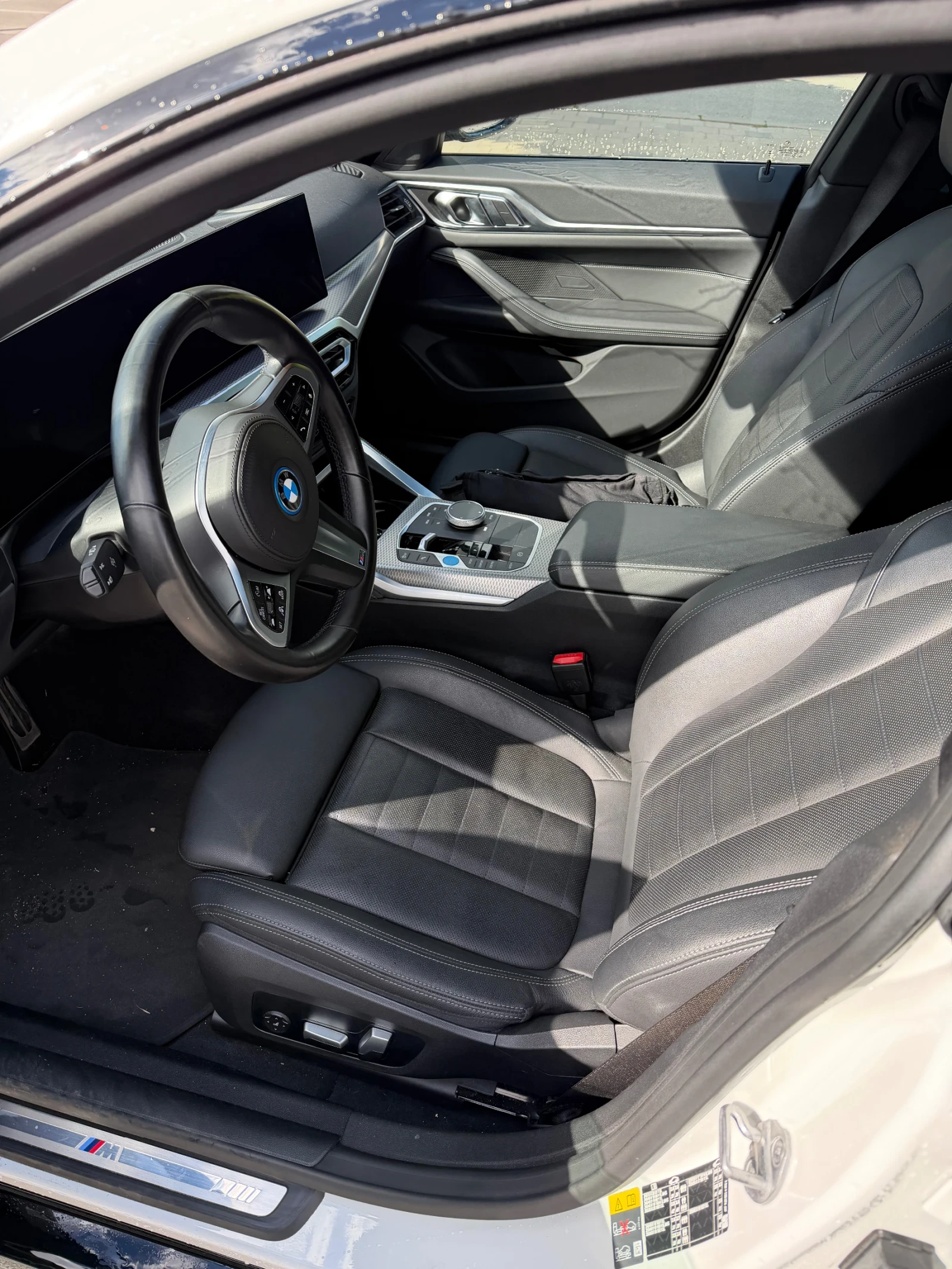 BMW i4 Edrive40 M-pack, снимка 7 - Автомобили и джипове - 56244755