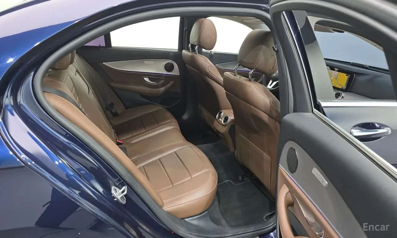 Mercedes-Benz E 300 Avantgarde/ПОДГРЕВ/ПАМЕТ/ШИБИДАХ/, снимка 11 - Автомобили и джипове - 56331974