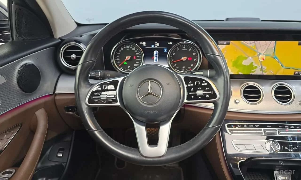 Mercedes-Benz E 300 Avantgarde/ПОДГРЕВ/ПАМЕТ/ШИБИДАХ/, снимка 14 - Автомобили и джипове - 56331974