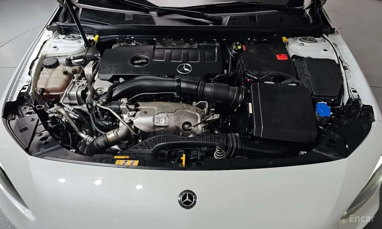 Mercedes-Benz A 220 Sedan/ПОДГРЕВ/ПАМЕТ/АМБИЕНТ, снимка 6 - Автомобили и джипове - 56332152