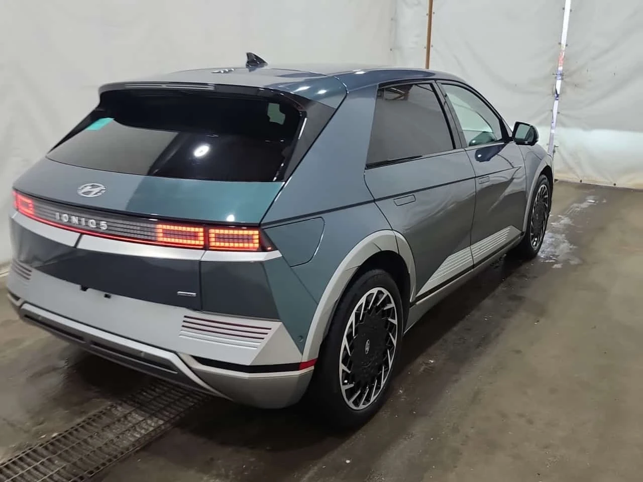 Hyundai Ioniq 5 * Awd Long Range W/luxury Pkg Preferred * CARFAX * | Mobile.bg � ����������� 2