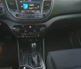 Hyundai Tucson FULL 2.0CRDI 4WD 136кс. 2017г., снимка 11
