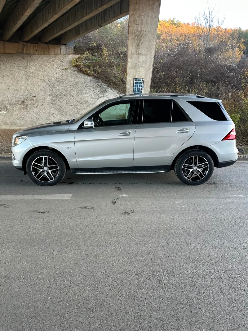 Mercedes-Benz ML 250 7G Bluetec, снимка 5 - Автомобили и джипове - 47358666