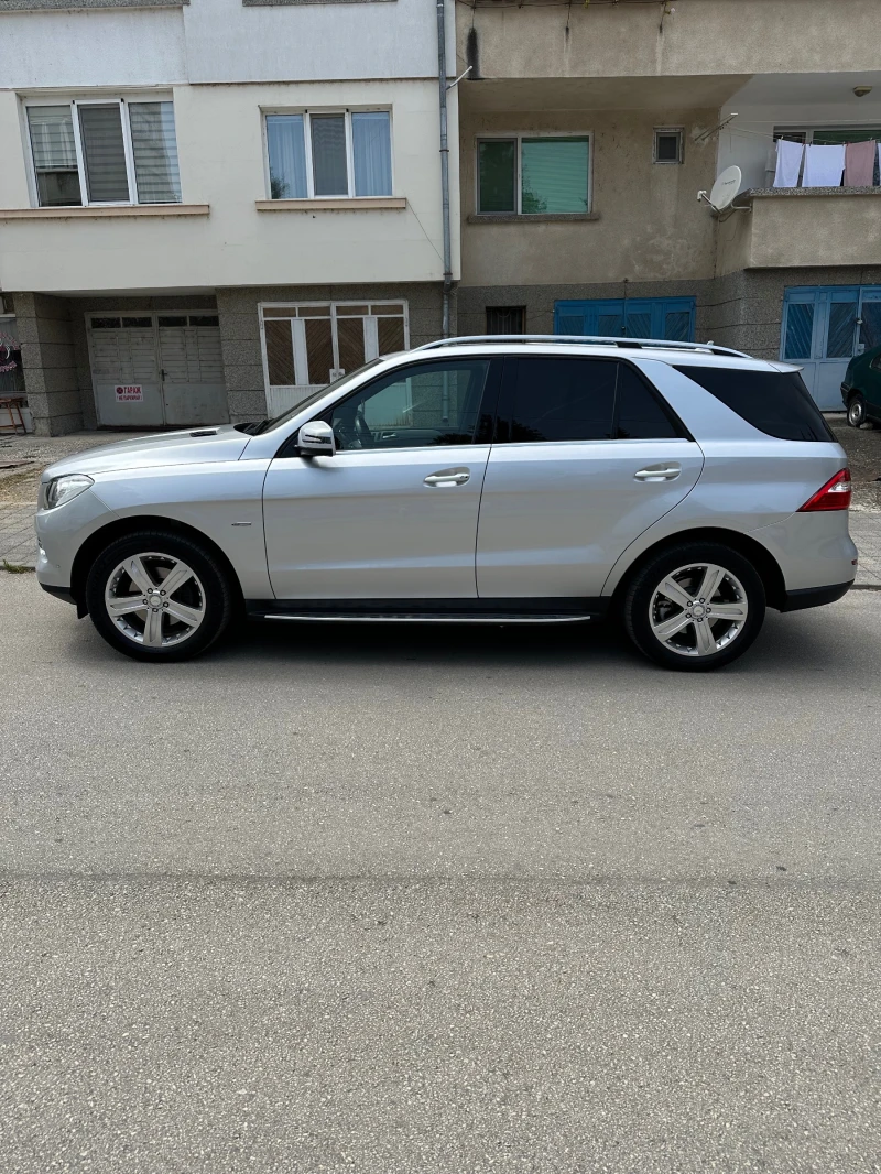 Mercedes-Benz ML 250 7G Bluetec, снимка 3 - Автомобили и джипове - 47358666