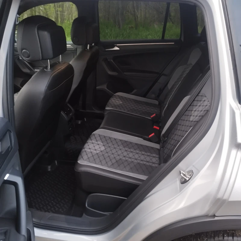 VW Tiguan R line 4 motion, снимка 9 - Автомобили и джипове - 51169952