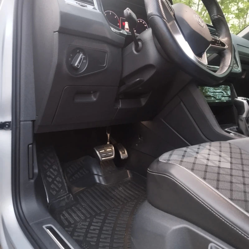 VW Tiguan R line 4 motion, снимка 13 - Автомобили и джипове - 51169952