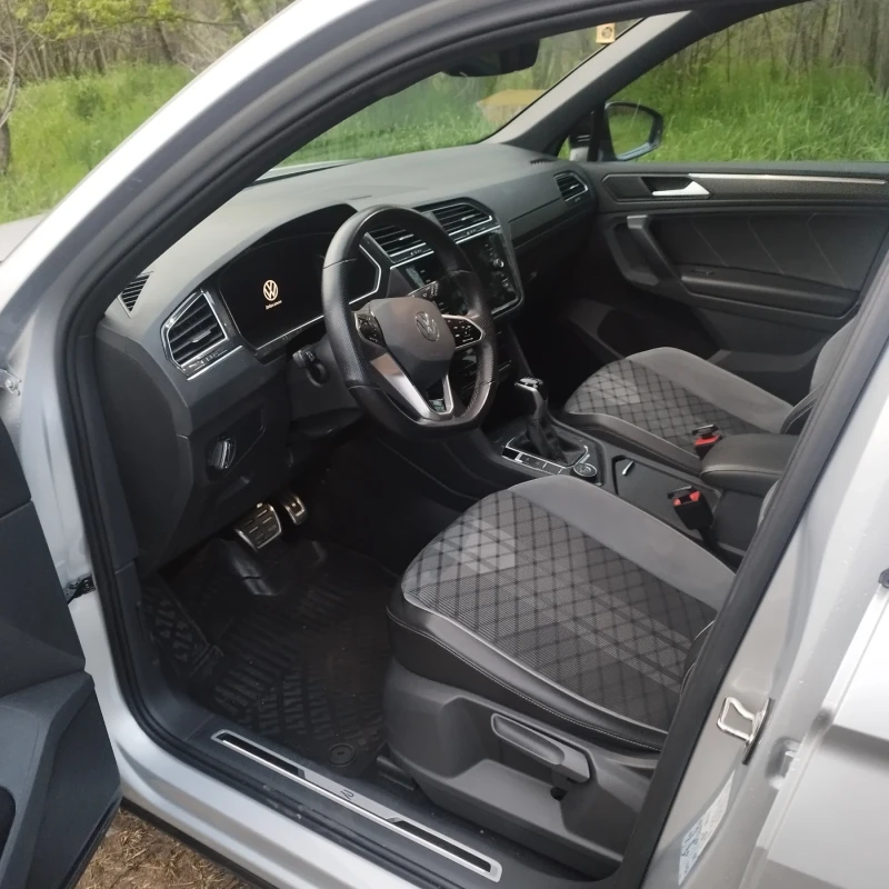 VW Tiguan R line 4 motion, снимка 8 - Автомобили и джипове - 51169952