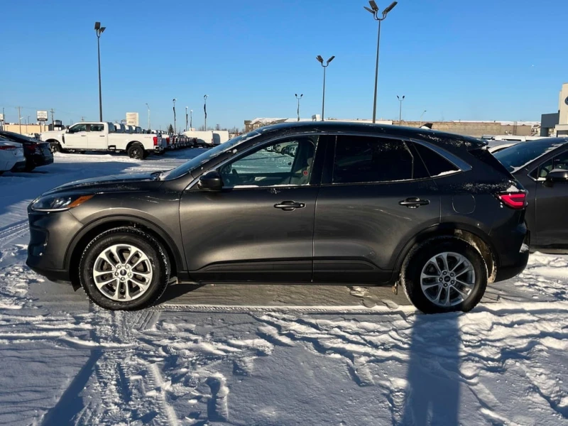 Ford Escape * SE * CARFAX * БЕЗ ПЪРВОНАЧАЛНА ВНОСКА, снимка 2 - Автомобили и джипове - 52869142