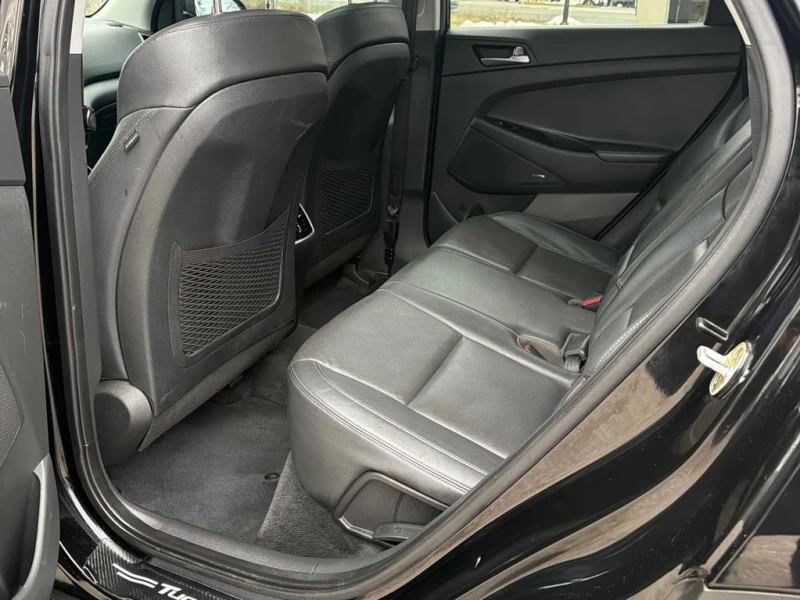 Hyundai Tucson Luxury  CARFAX, снимка 10 - Автомобили и джипове - 53230801