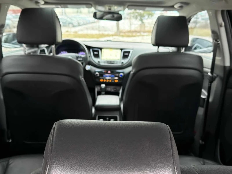 Hyundai Tucson Luxury  CARFAX, снимка 16 - Автомобили и джипове - 53230801