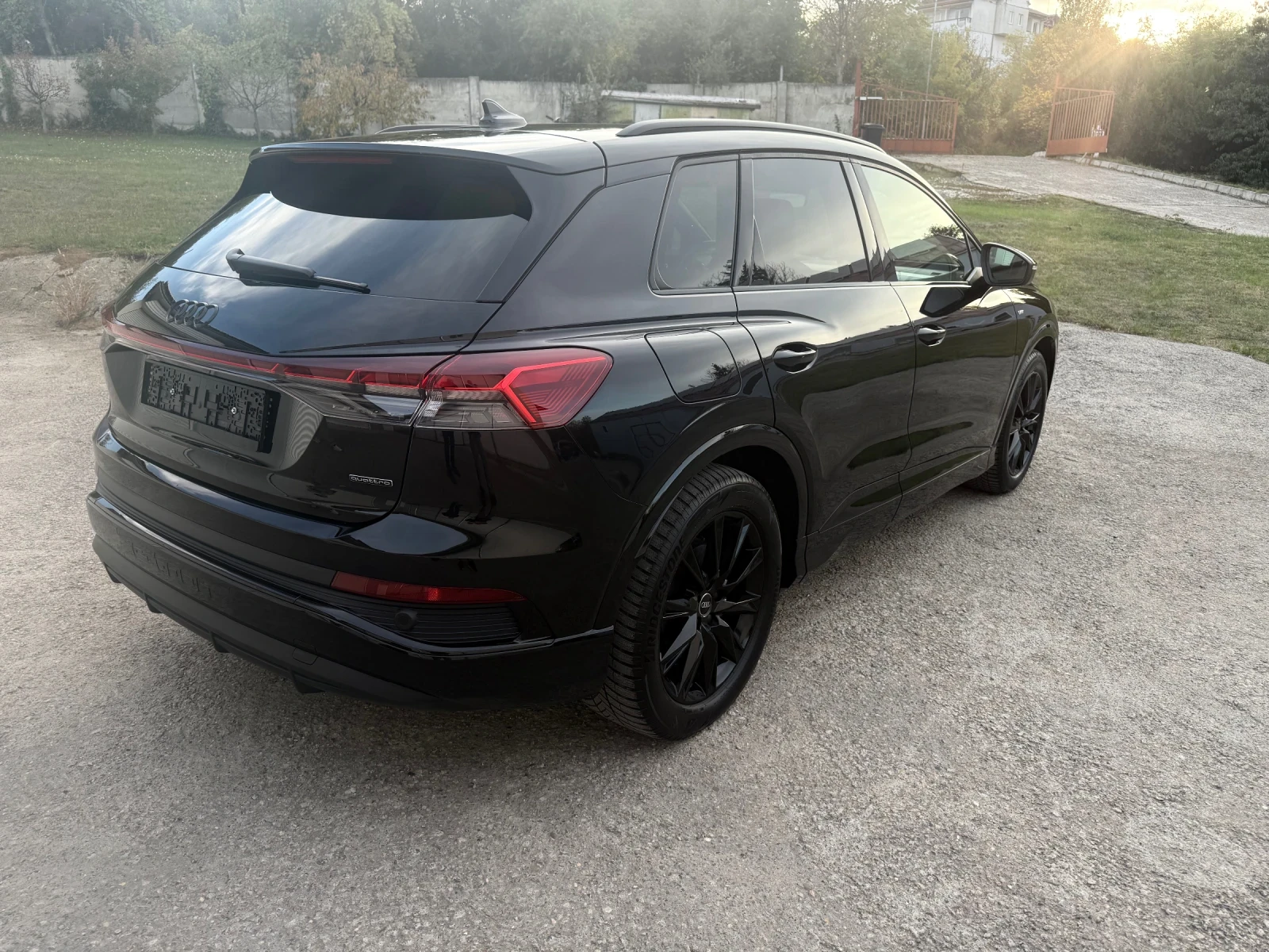 Audi Q4 e-tron 82kwh Quattro S-LINE  ГАРАНЦИОНЕН - изображение 5