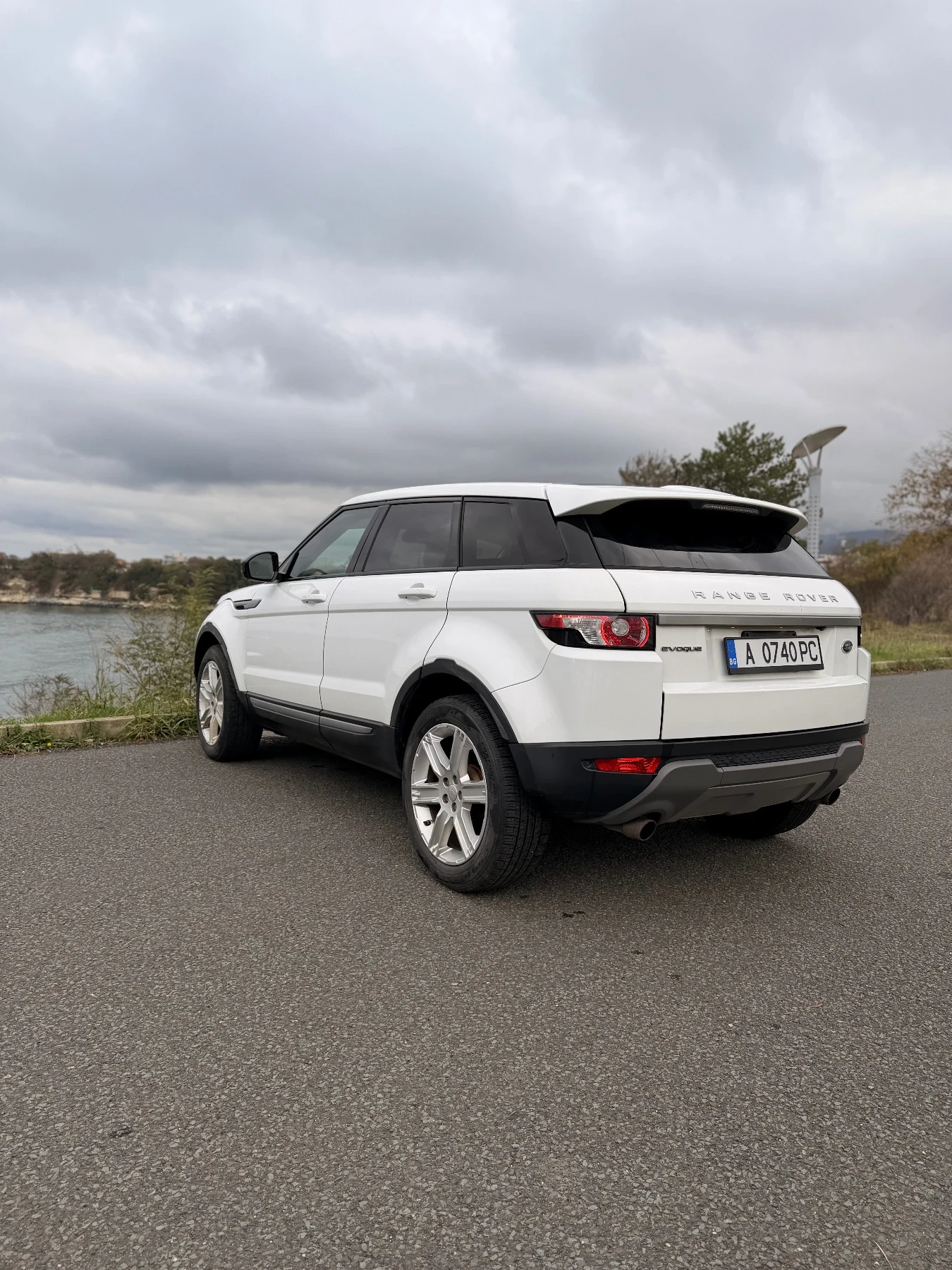 Land Rover Range Rover Evoque 2.0 - изображение 4