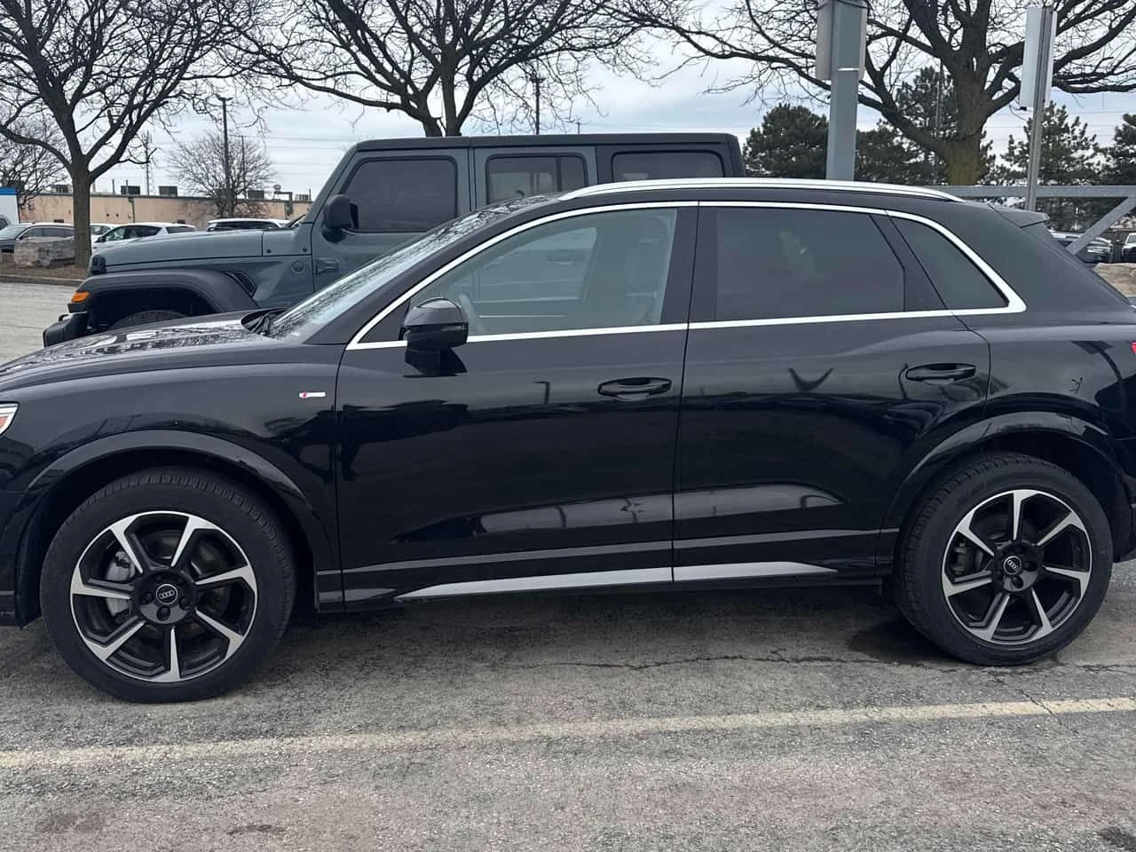 Audi Q3 * Progressiv * S LINE * ПОДГРЕВ * КАМЕРА* ПАМЕТ, снимка 11 - Автомобили и джипове - 53966640