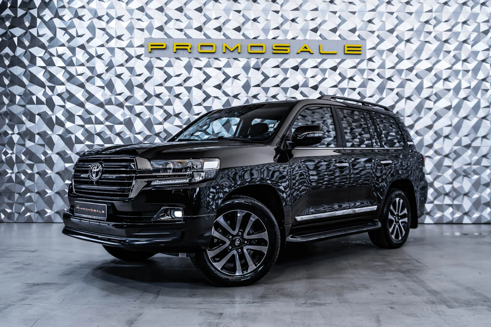 Toyota Land cruiser 200  V8* Монитори* 360* 7Seats* JBL