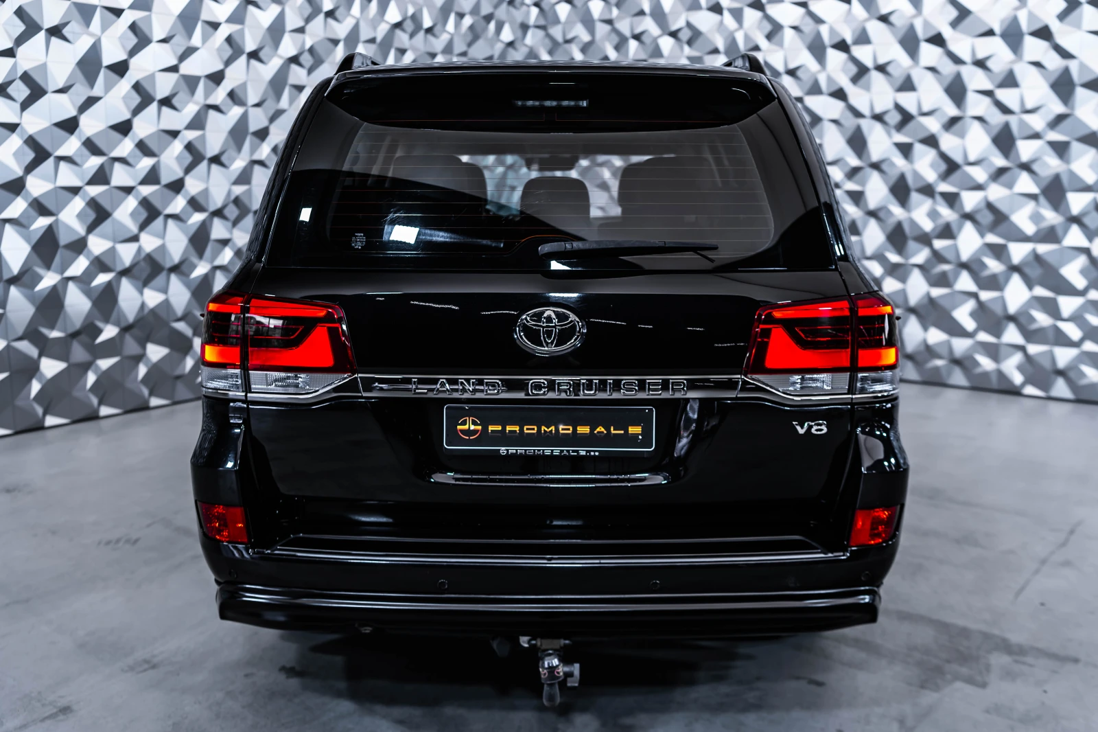 Toyota Land cruiser 200  V8* Монитори* 360* 7Seats* JBL, снимка 5 - Автомобили и джипове - 54294273