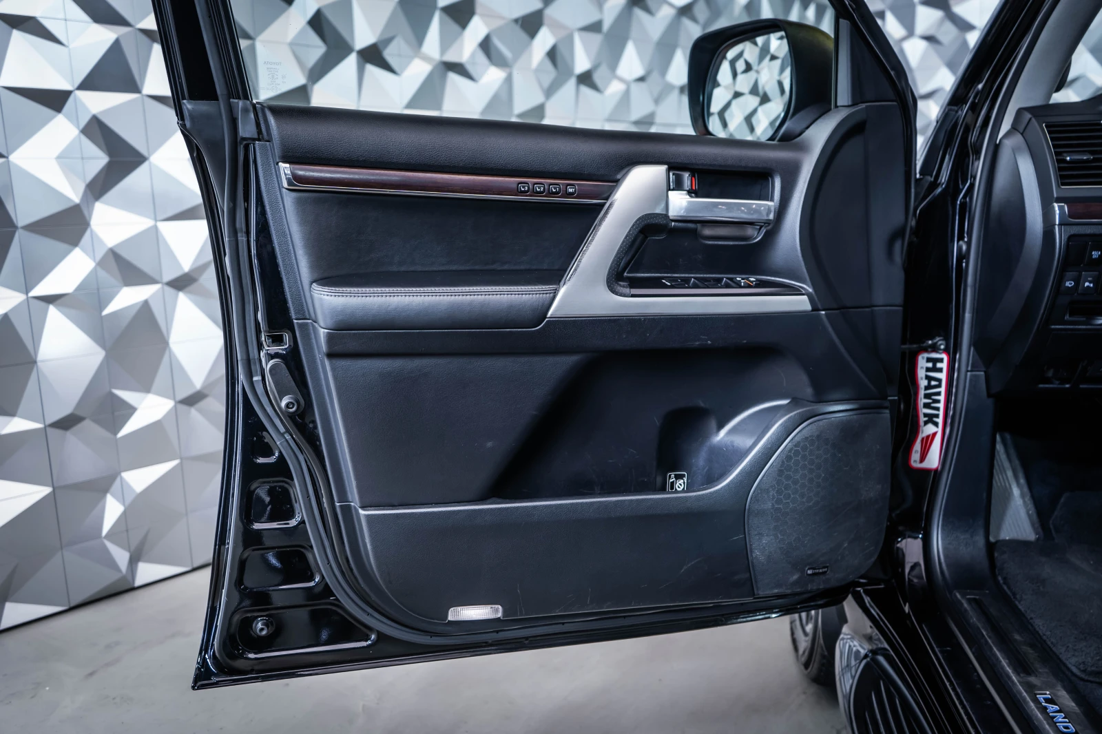 Toyota Land cruiser 200  V8* Монитори* 360* 7Seats* JBL, снимка 7 - Автомобили и джипове - 54294273