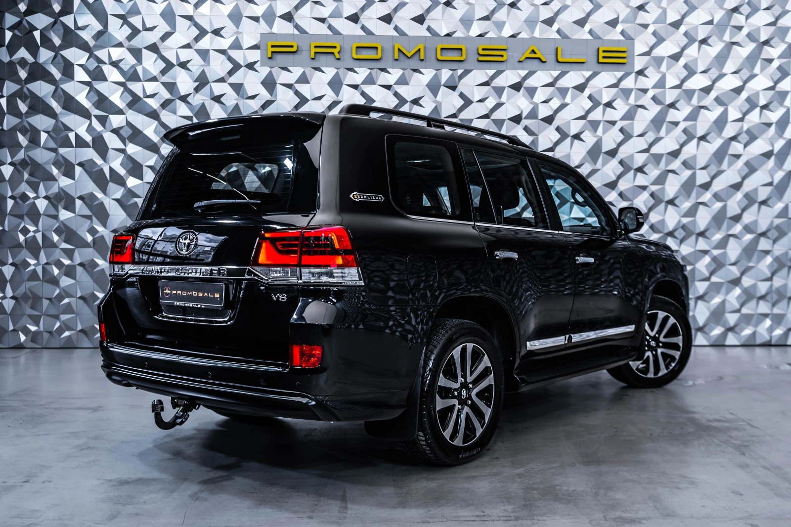 Toyota Land cruiser 200  V8* Монитори* 360* 7Seats* JBL, снимка 4 - Автомобили и джипове - 54294273