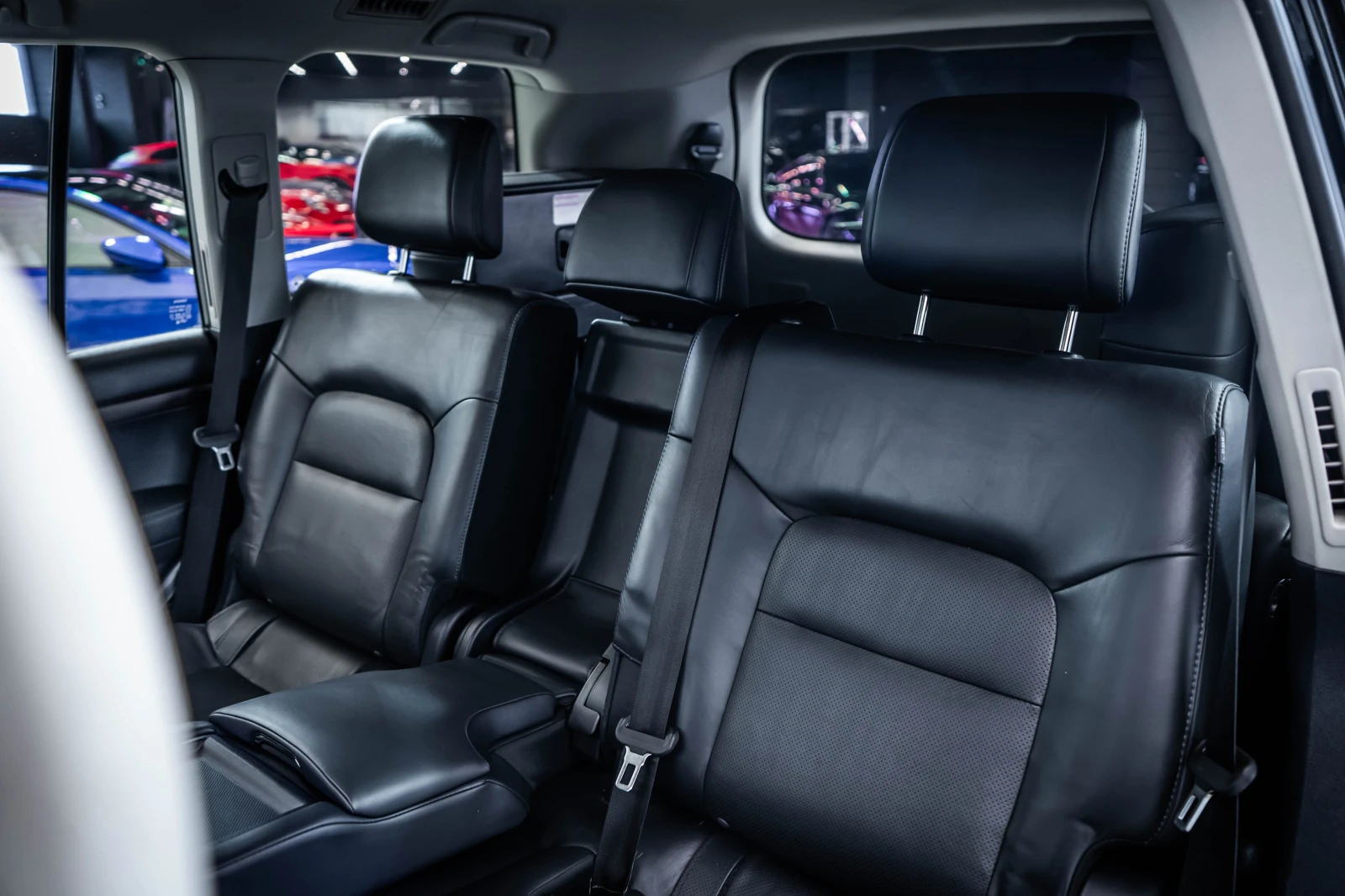 Toyota Land cruiser 200  V8* Монитори* 360* 7Seats* JBL, снимка 15 - Автомобили и джипове - 54294273