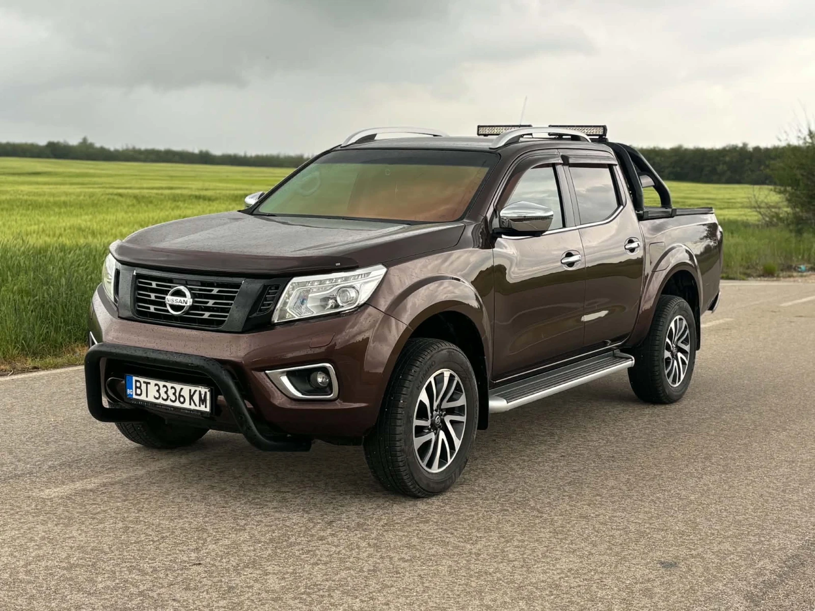 Nissan Navara, снимка 3 - Автомобили и джипове - 54484341