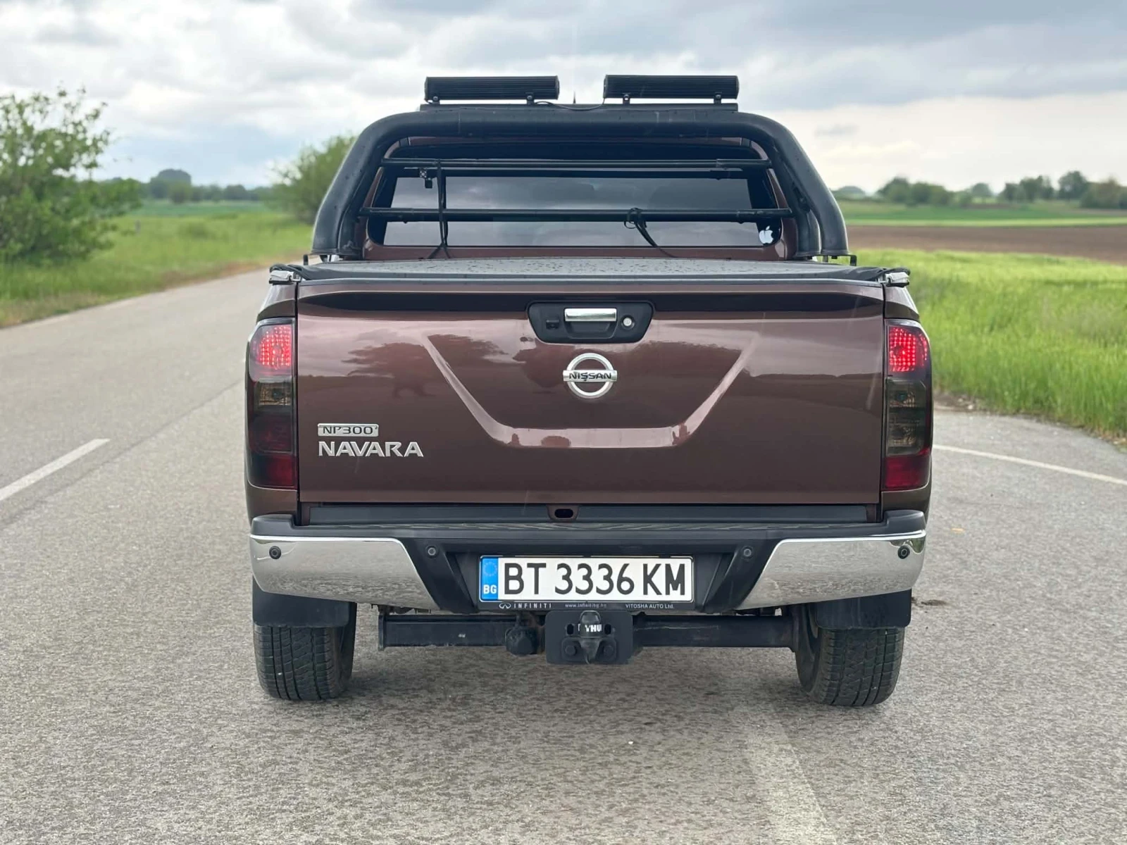 Nissan Navara, снимка 6 - Автомобили и джипове - 54484341