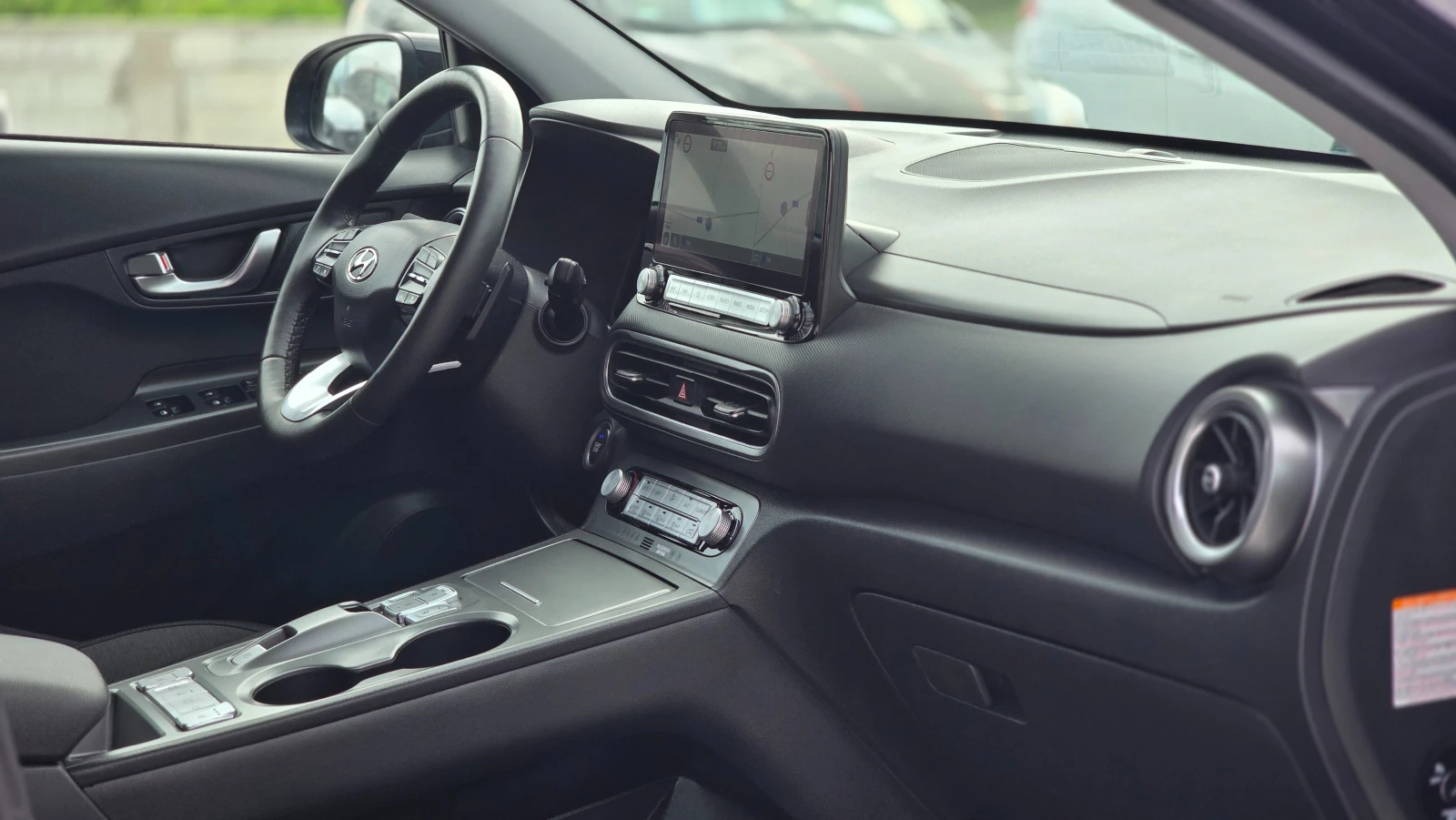 Hyundai Kona * ГАРАНЦИОНЕН* ТЕРМОПОМПА* , снимка 10 - Автомобили и джипове - 54728573