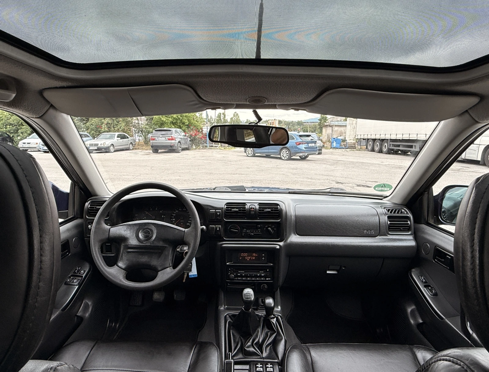 Opel Frontera 2.2i 16V SPORT HARD-TOP, снимка 10 - Автомобили и джипове - 54903977