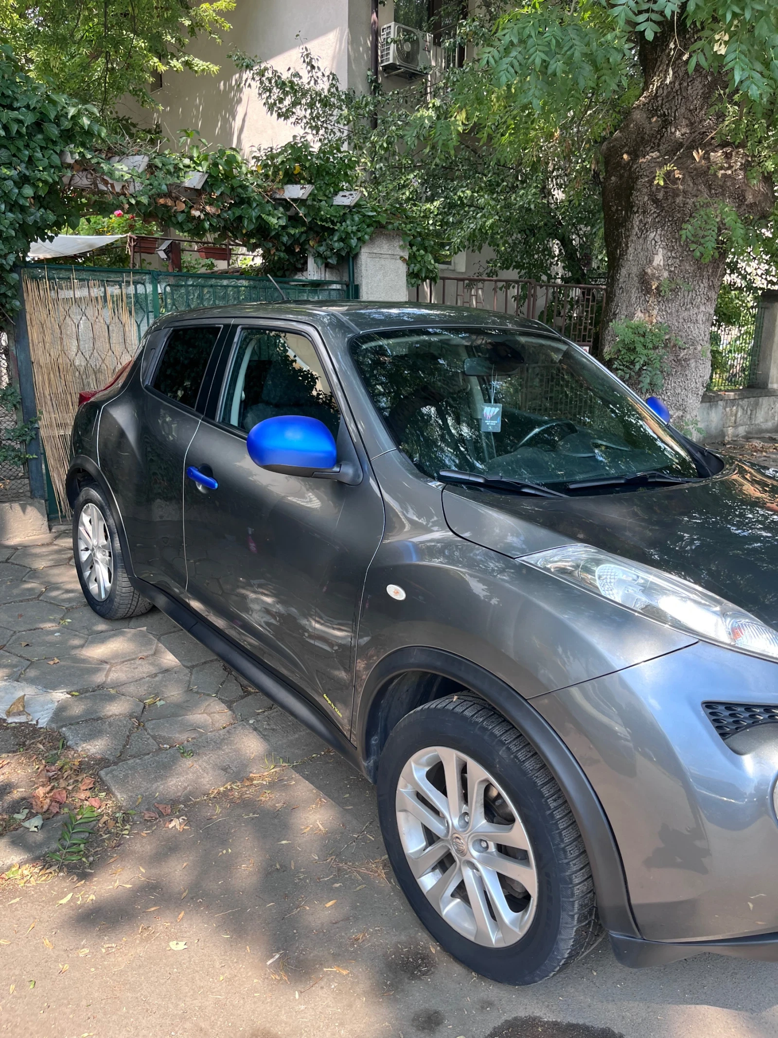 Nissan Juke 1.6 DIG Turbo, снимка 2 - Автомобили и джипове - 55670457
