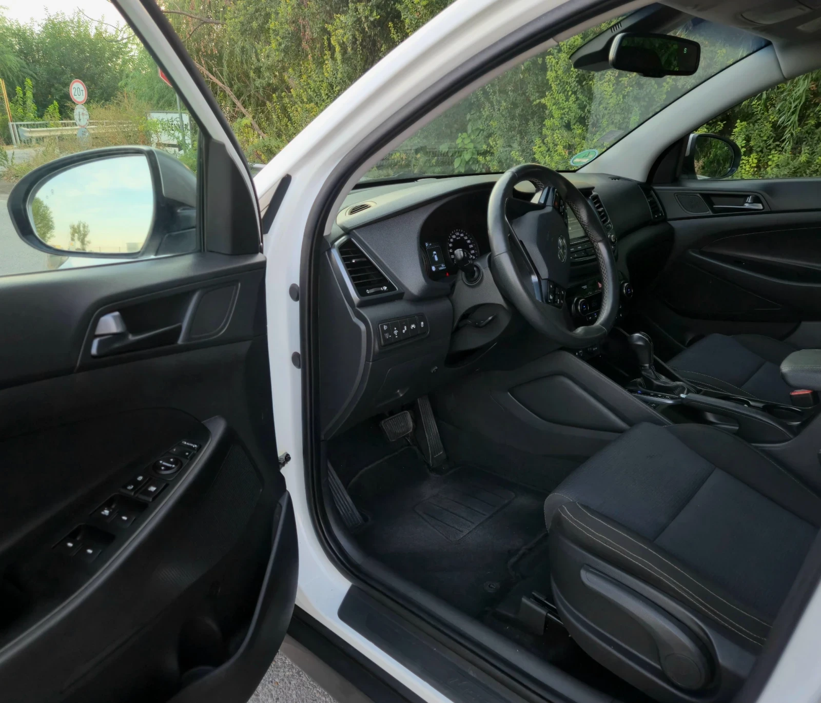 Hyundai Tucson FULL 2.0CRDI 4WD 136кс. 2017г., снимка 10 - Автомобили и джипове - 56144970