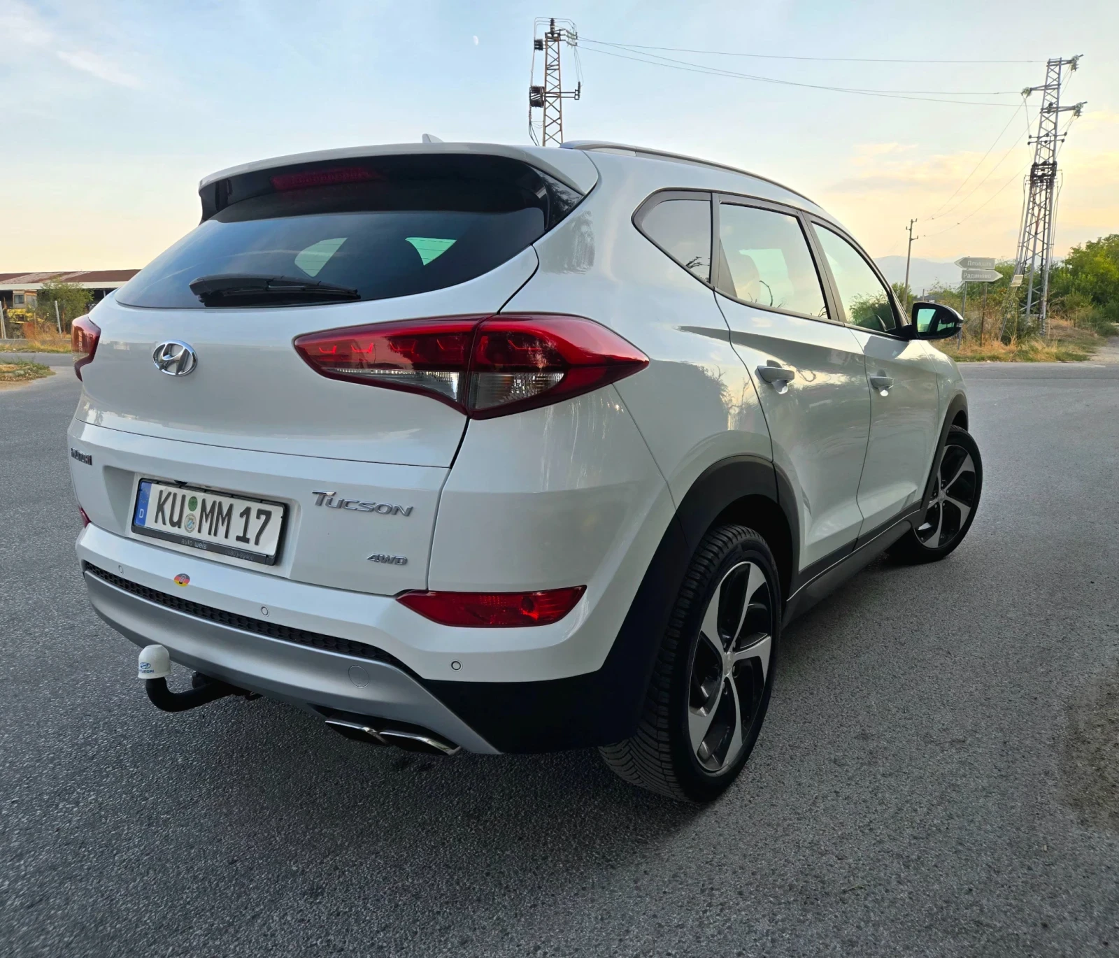 Hyundai Tucson FULL 2.0CRDI 4WD 136кс. 2017г., снимка 2 - Автомобили и джипове - 56144970