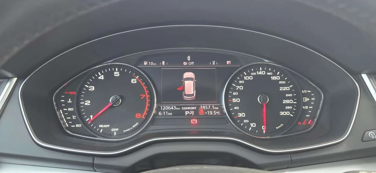 Audi Q5 * Komfort * CARFAX * ОПЦИЯ ЗА ФИНАНСИРАНЕ * , снимка 8 - Автомобили и джипове - 56324111