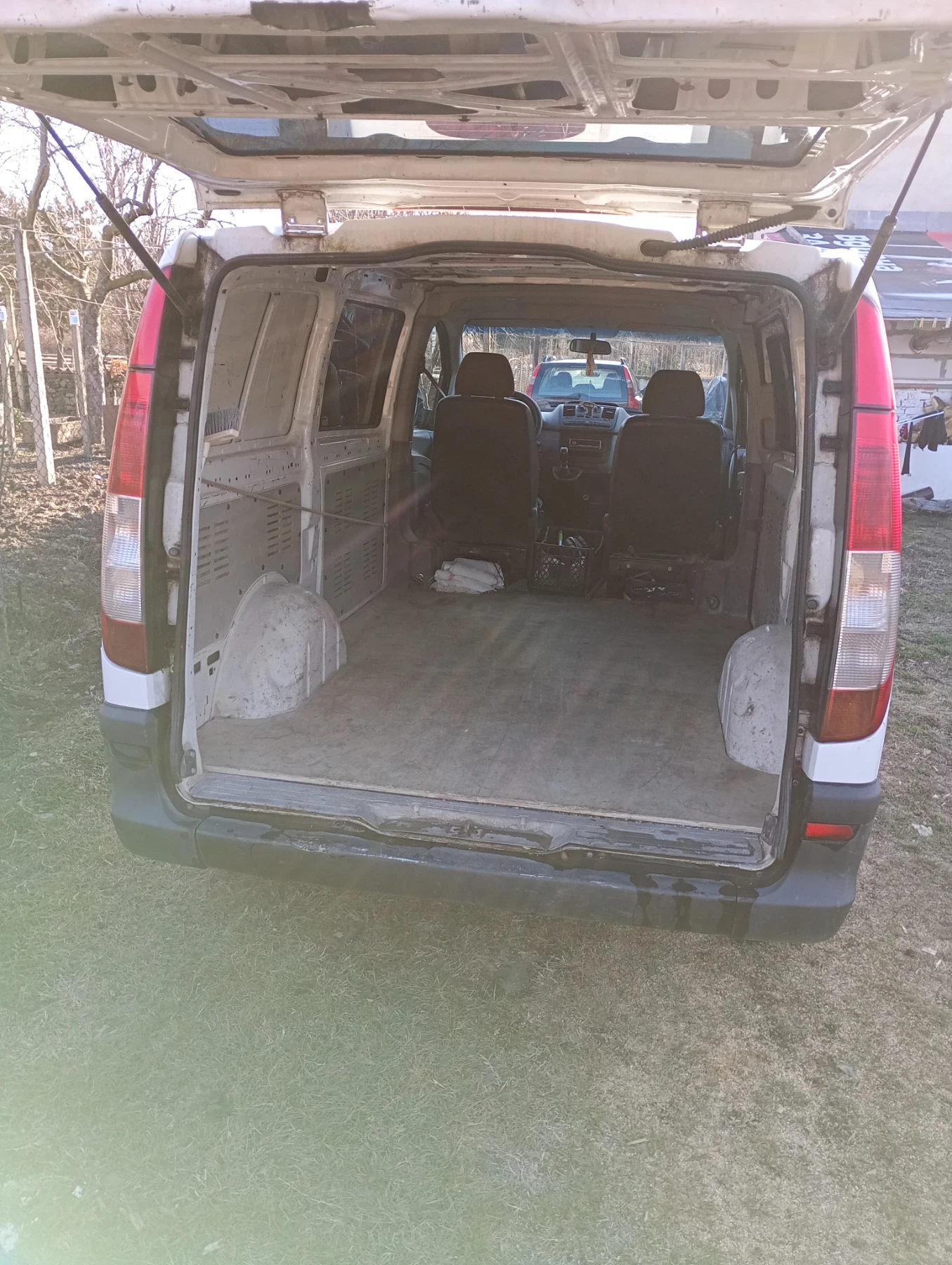 Mercedes-Benz Vito 111 - изображение 9