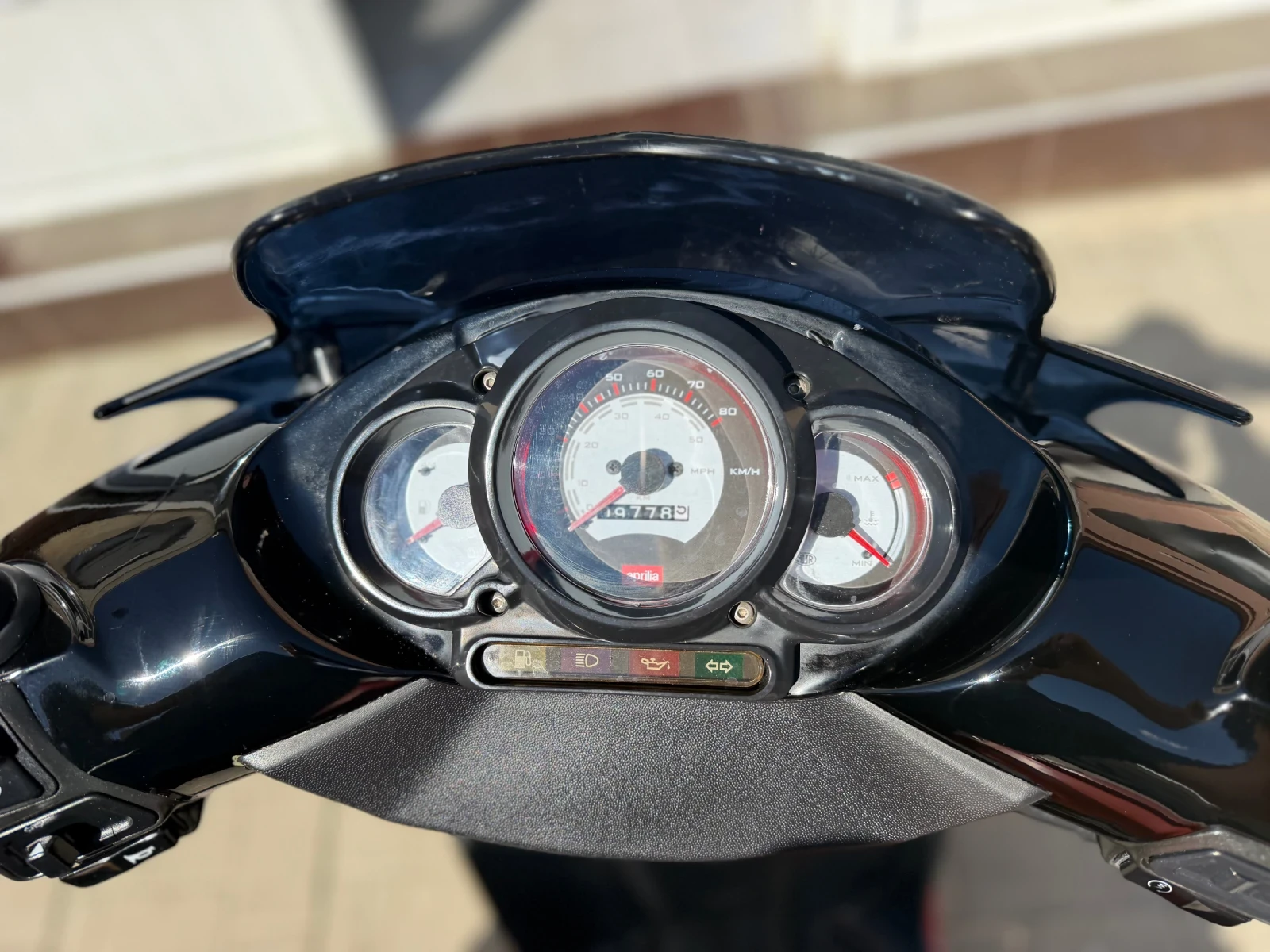 Aprilia Sr 50, снимка 15 - Мотоциклети и мототехника - 54703733